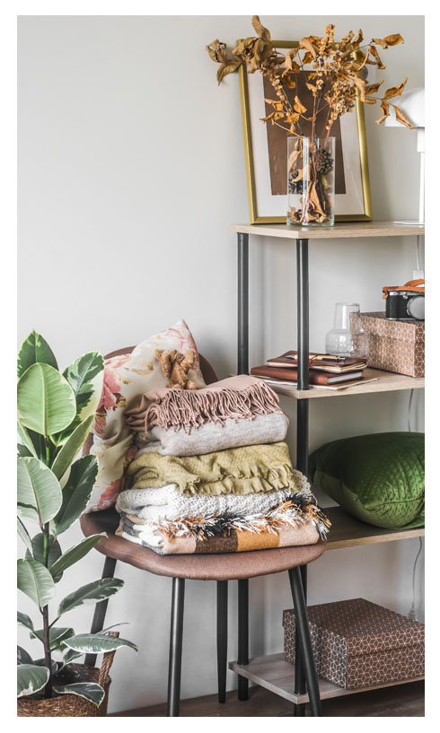 Τι είναι το cluttercore interior trend; | Artline | Έπιπλα Άργος