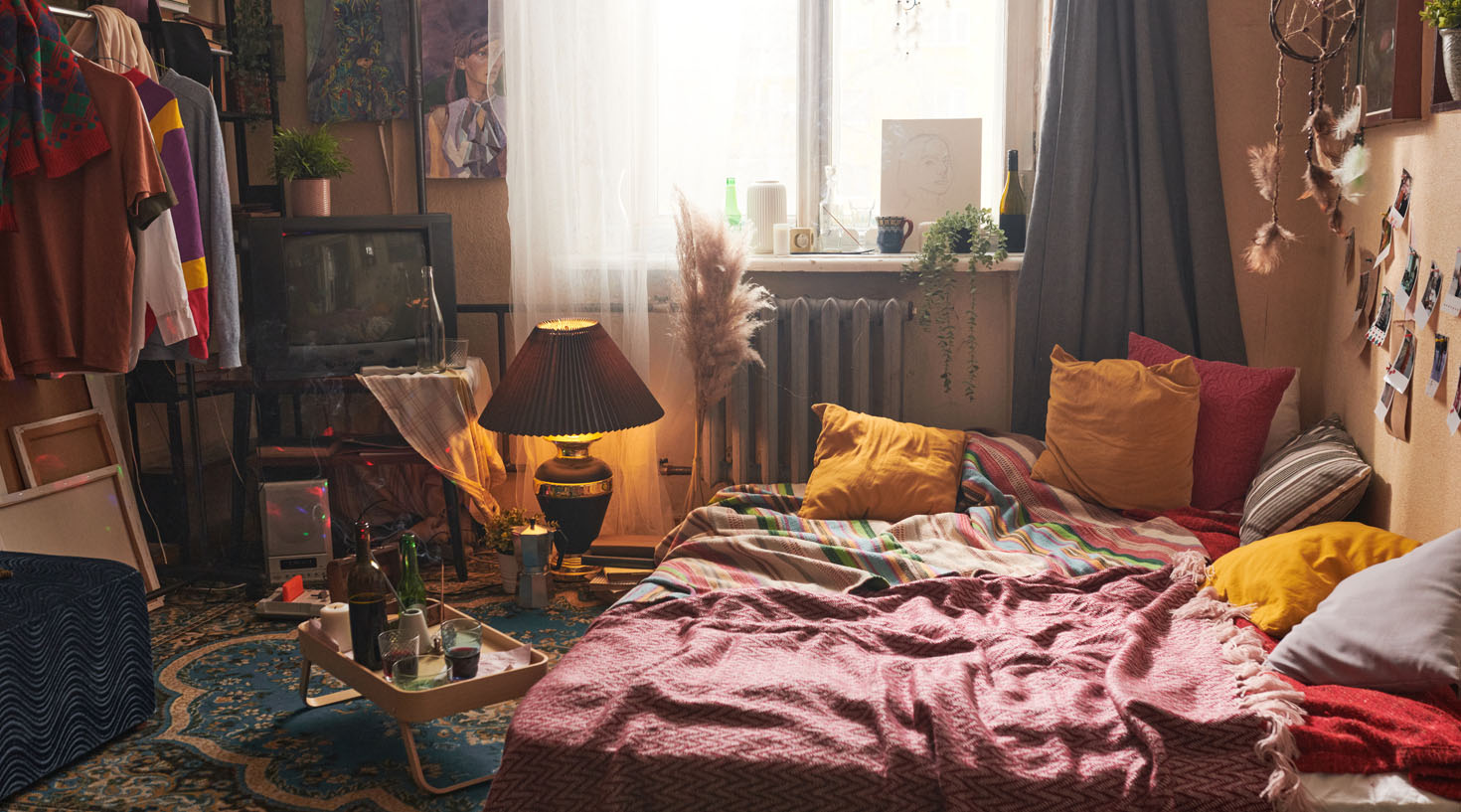 Τι είναι το cluttercore interior trend; | Artline | Έπιπλα Άργος