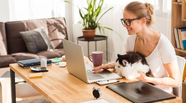 Πρακτικά έπιπλα για home office (2025)